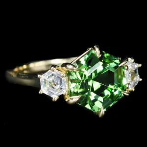 18K Yellow Gold 4.22 Carat Tourmaline and Diamond Ring