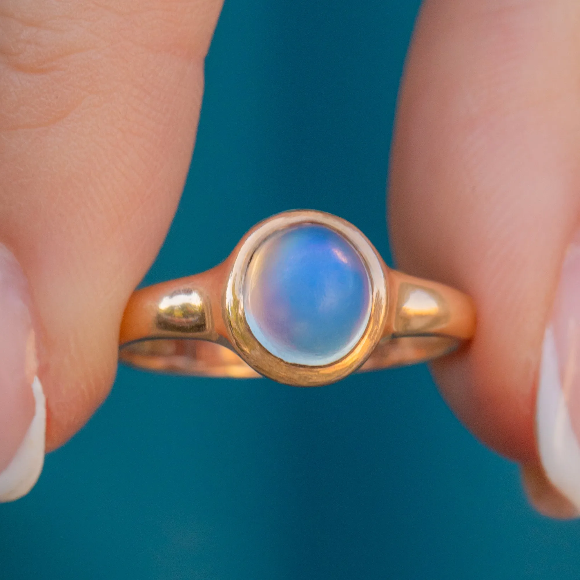 Antique 9ct Gold Ceylon Moonstone Ring, 1.20ct