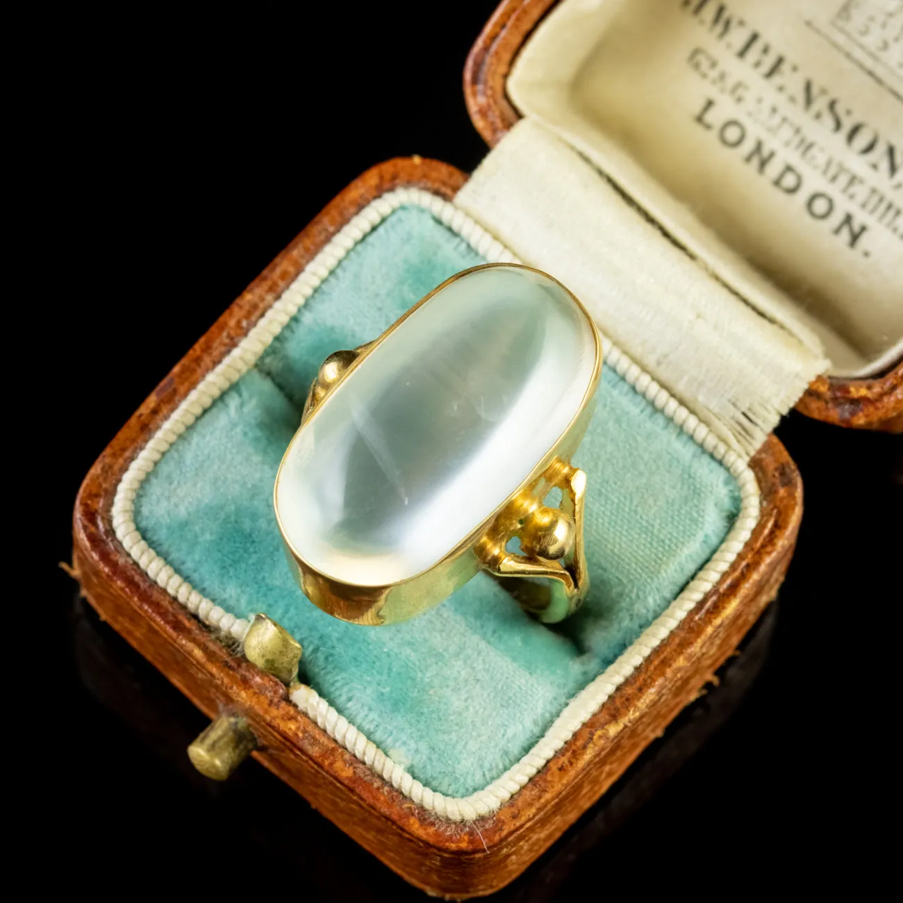 Antique Victorian Moonstone Ring 18Ct Gold Circa 1880