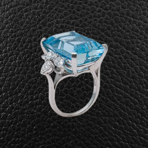 Aquamarine & Diamond Ring