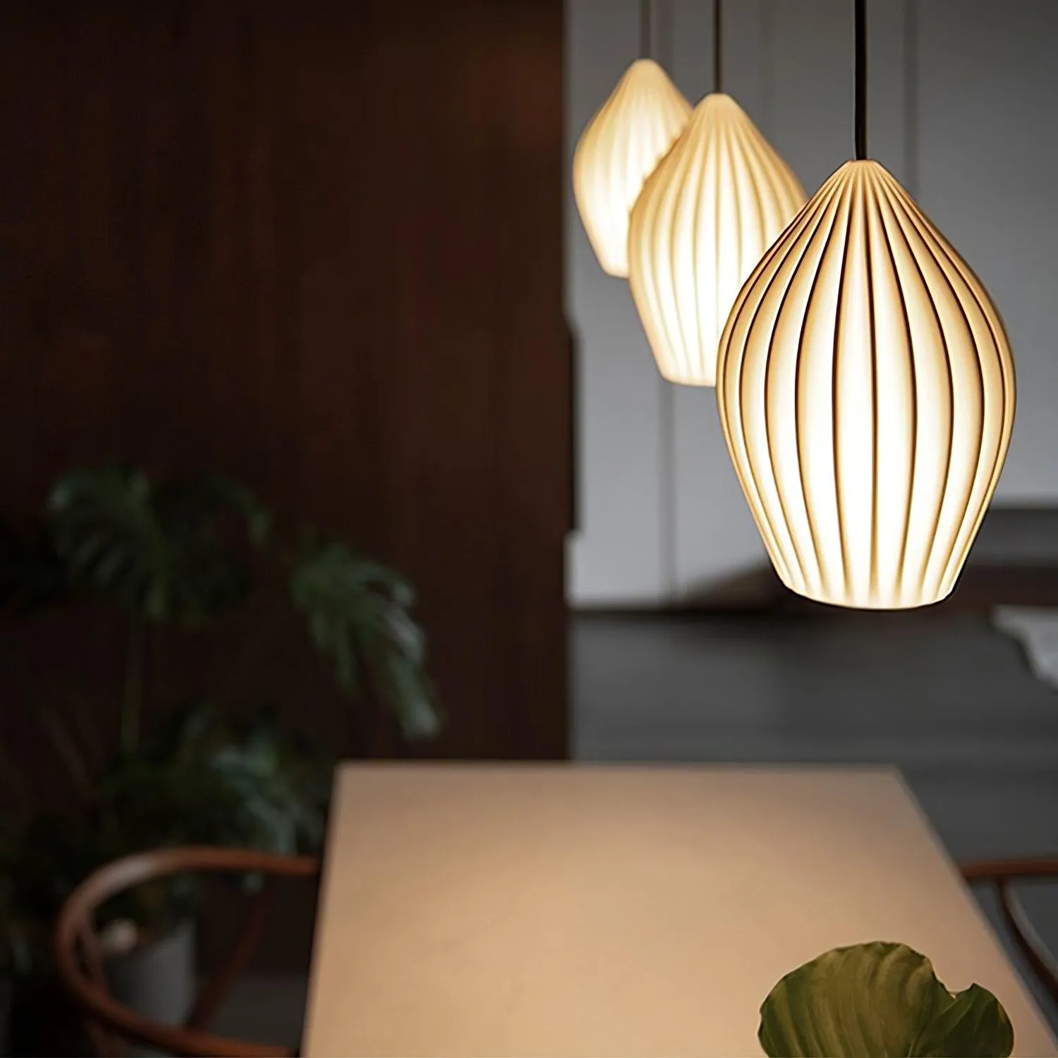 Ceramic Ribbed Pendant light