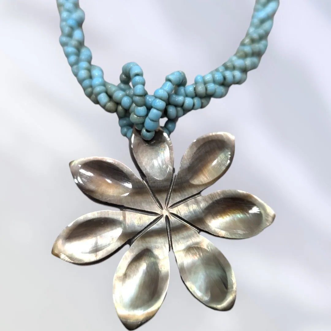 Hawaiian Style Beaded Shell Necklace –  Pikake Flower Motif