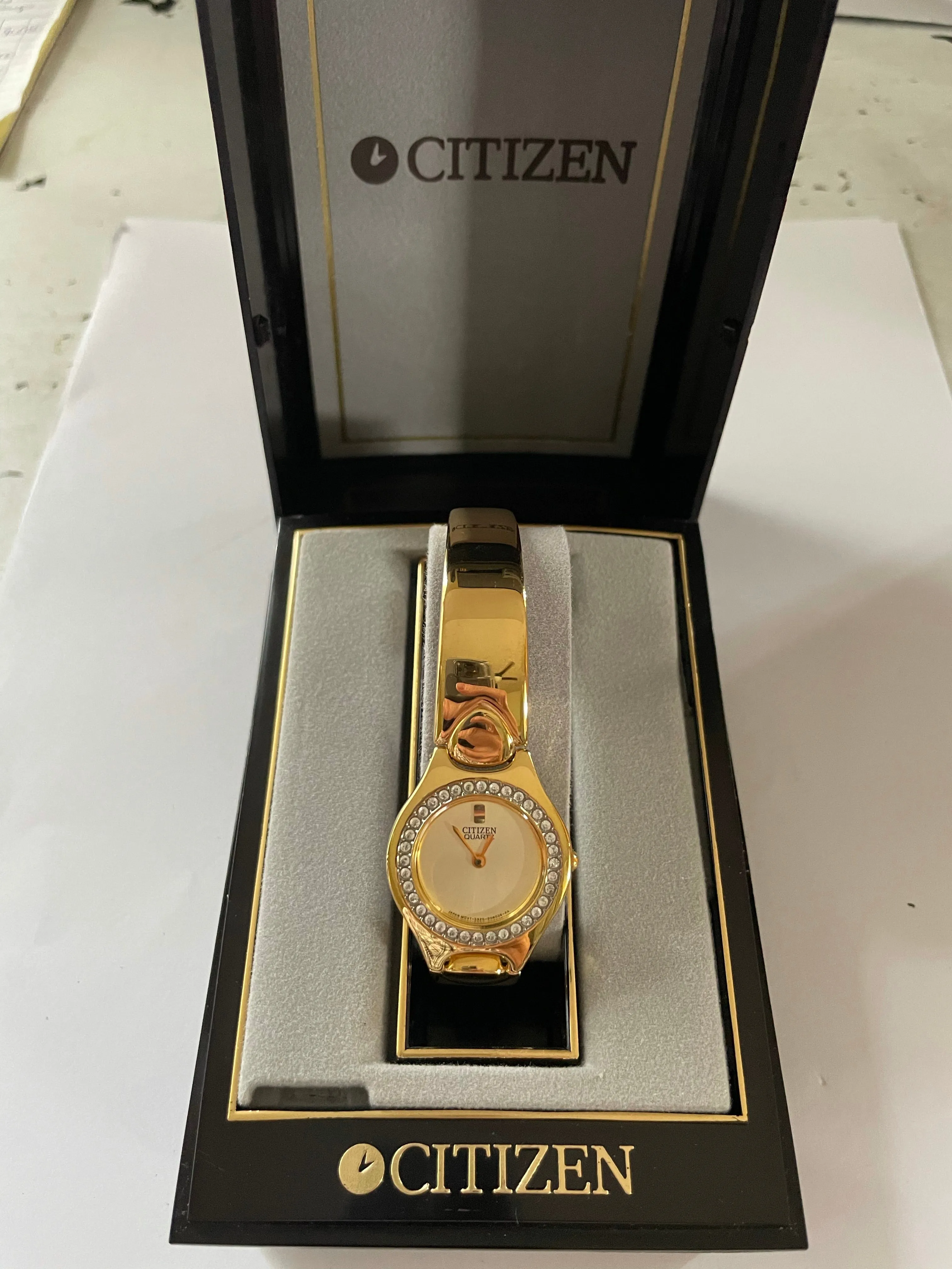 <€€ NEW Ladies CITIZEN Quartz Gold-Tone Watch with Swarovski Crystals on Bezel Gold Plated Bracelet