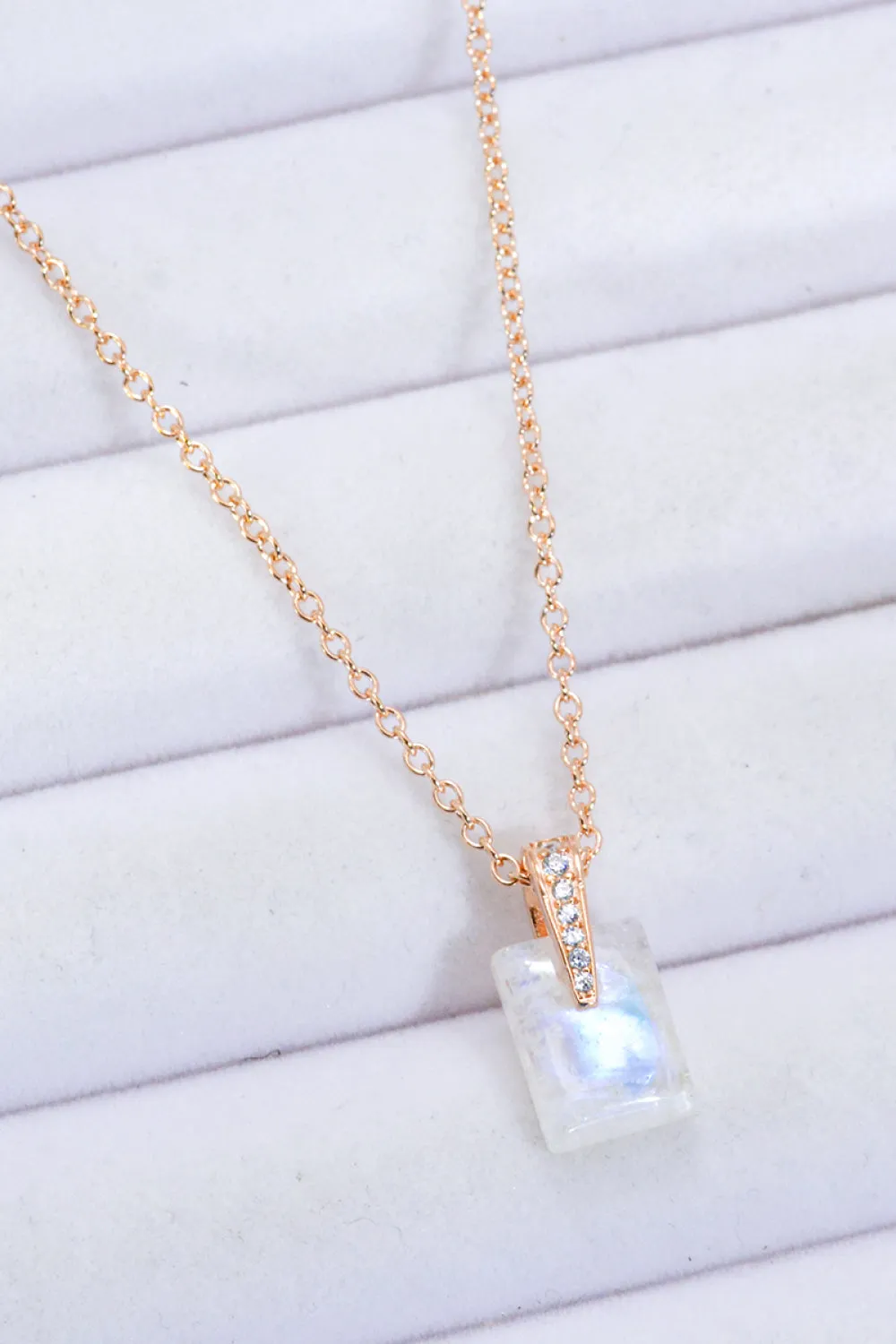 Natural Moonstone Pendant Necklace (925 Sterling Silver)