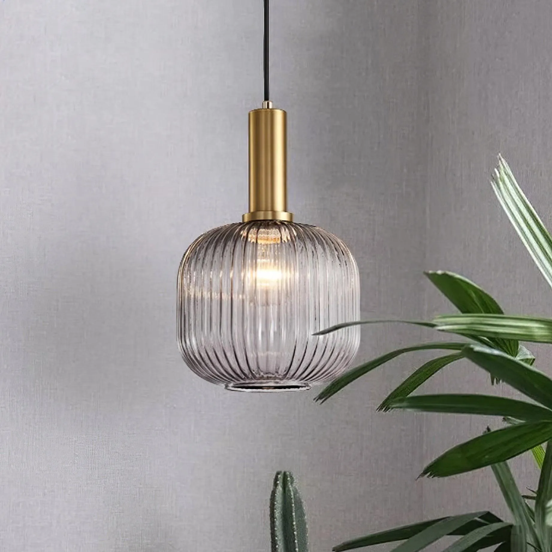 Nina Ribbed Pendant Lamp